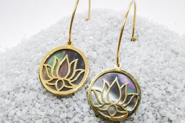 Boucles d'oreilles acier inoxydable dorées & pendants lotus