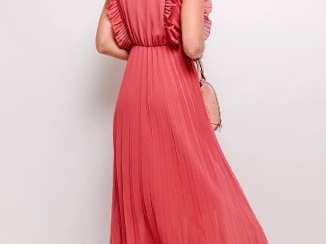 Robe longue plissée avec volants