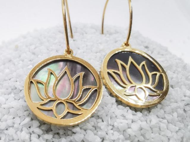 Boucles d'oreilles acier inoxydable dorées & pendants lotus